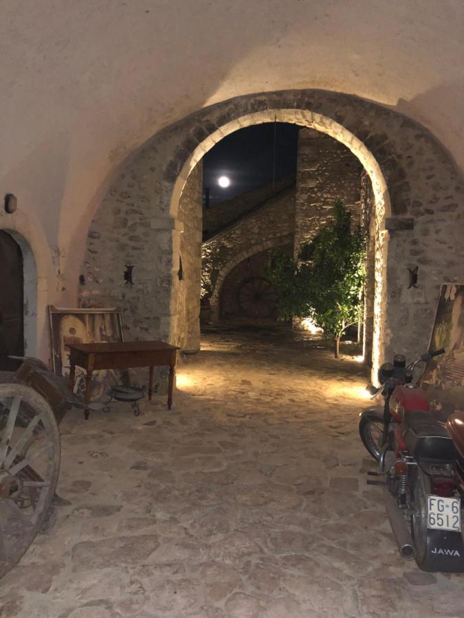 Masseria Barone Gambadoro 3* Monte SantʼAngelo