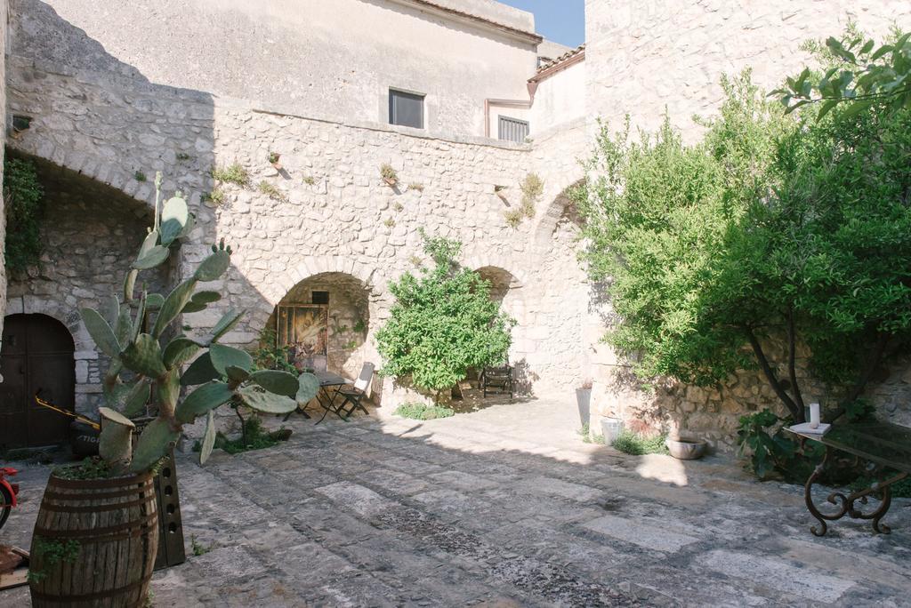 Masseria Barone Gambadoro 3* Monte SantʼAngelo